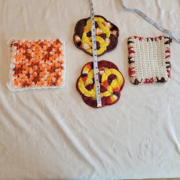 π΄3/$15π΄ Vintage handmade pot holders/trivits/warm pads set of 4 kitchen - Picture 12 of 12